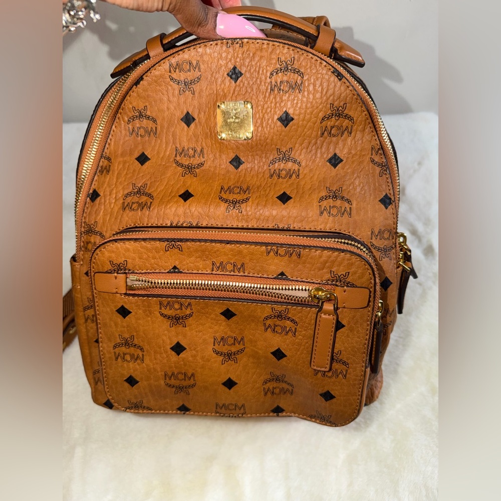 AUTHENTIC - MCM STARK 32 BACKPACK IN VISETOS COGNAC - UNISEX - GREAT CONDITION!
